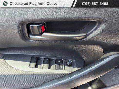 Used 2024 Toyota Corolla LE FWD image 21