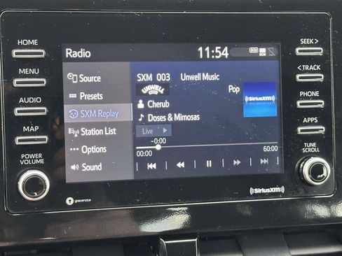 Used 2024 Toyota Camry SE image 10