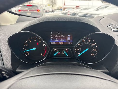 Used 2017 Ford Escape SE w/ Equipment Group 201A image 34