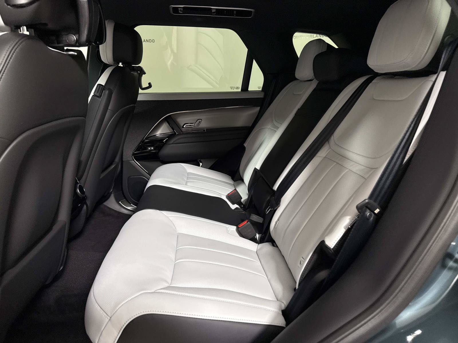 New 2026 Land Rover Range Rover Sport Dynamic SE AWD/4WD image 13