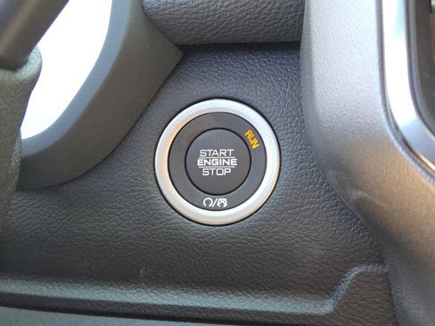 New 2026 RAM 2500 Laramie AWD/4WD image 28