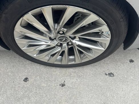 Used 2022 Lexus ES 350 Ultra Luxury w/ Accessory Package 2 FWD image 4