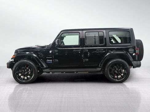 Used 2022 Jeep Wrangler Unlimited Sahara w/ Cold Weather Group AWD/4WD image 2