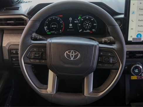 Used 2025 Toyota Tacoma TRD Sport image 29