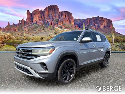 Used 2021 Volkswagen Atlas SEL Premium AWD/4WD image 2