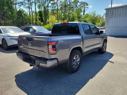 Used 2025 Nissan Frontier SV w/ SV Convenience Package image 2