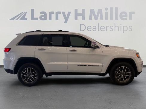 Used 2022 Jeep Grand Cherokee Limited AWD/4WD image 6