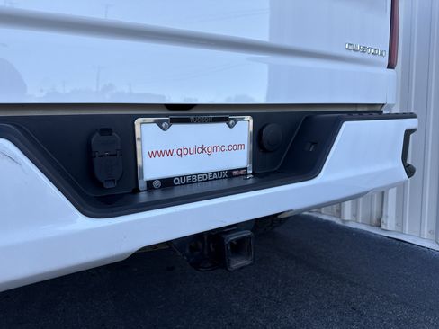 Used 2020 Chevrolet Silverado 1500 Custom w/ Custom Value Package image 10