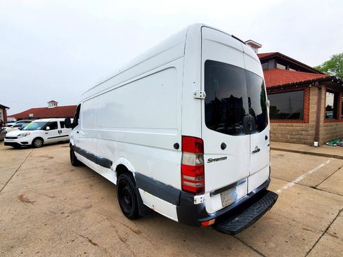 Used 2008 Dodge Sprinter 2500 image 7