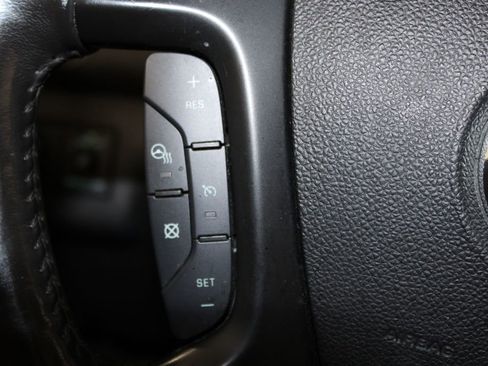 Used 2017 Buick Enclave Premium w/ Experience Buick Package image 38