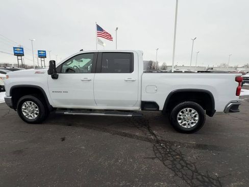Used 2024 Chevrolet Silverado 2500 LT image 5