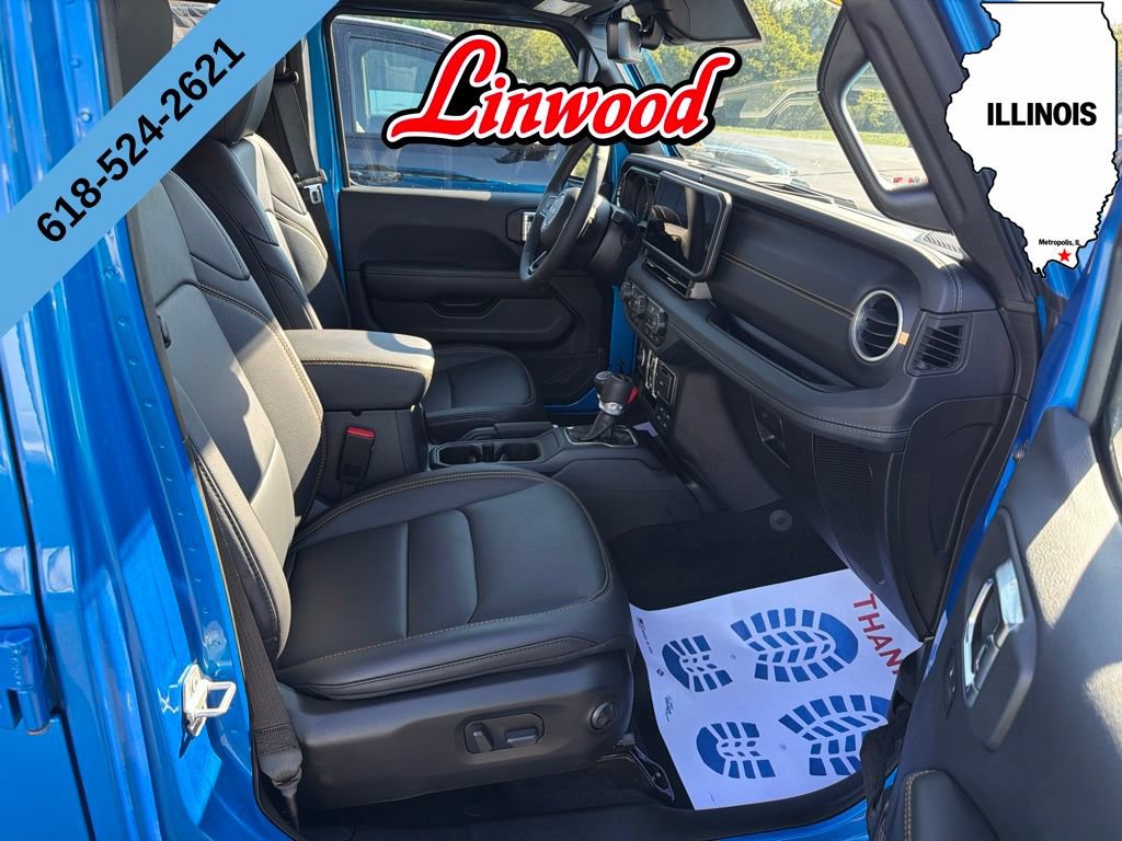 Used 2025 Jeep Gladiator Sport AWD/4WD image 10