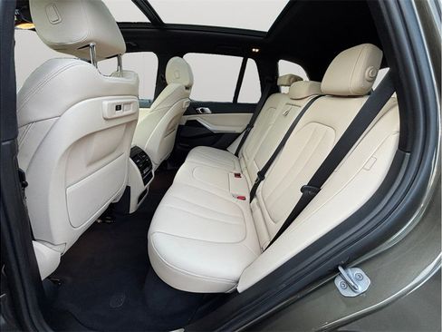 Used 2021 BMW X5 sDrive40i w/ Premium Package image 42