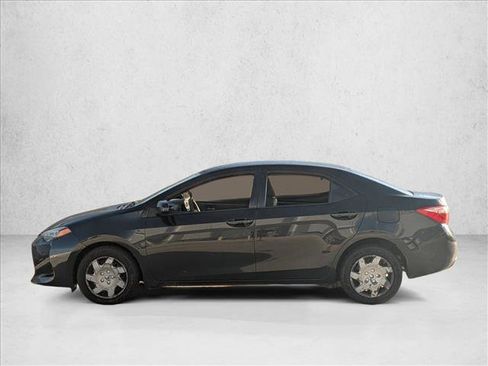 Used 2017 Toyota Corolla LE FWD image 8