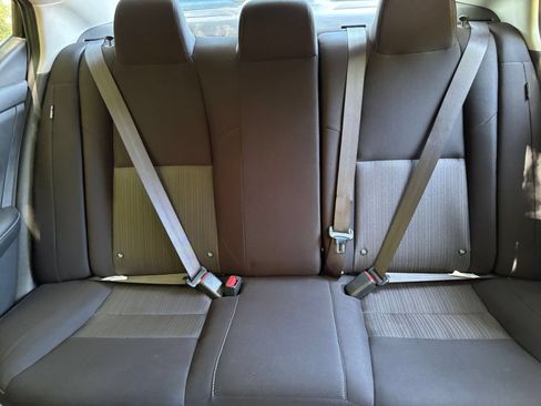Used 2025 Nissan Sentra SV FWD image 36