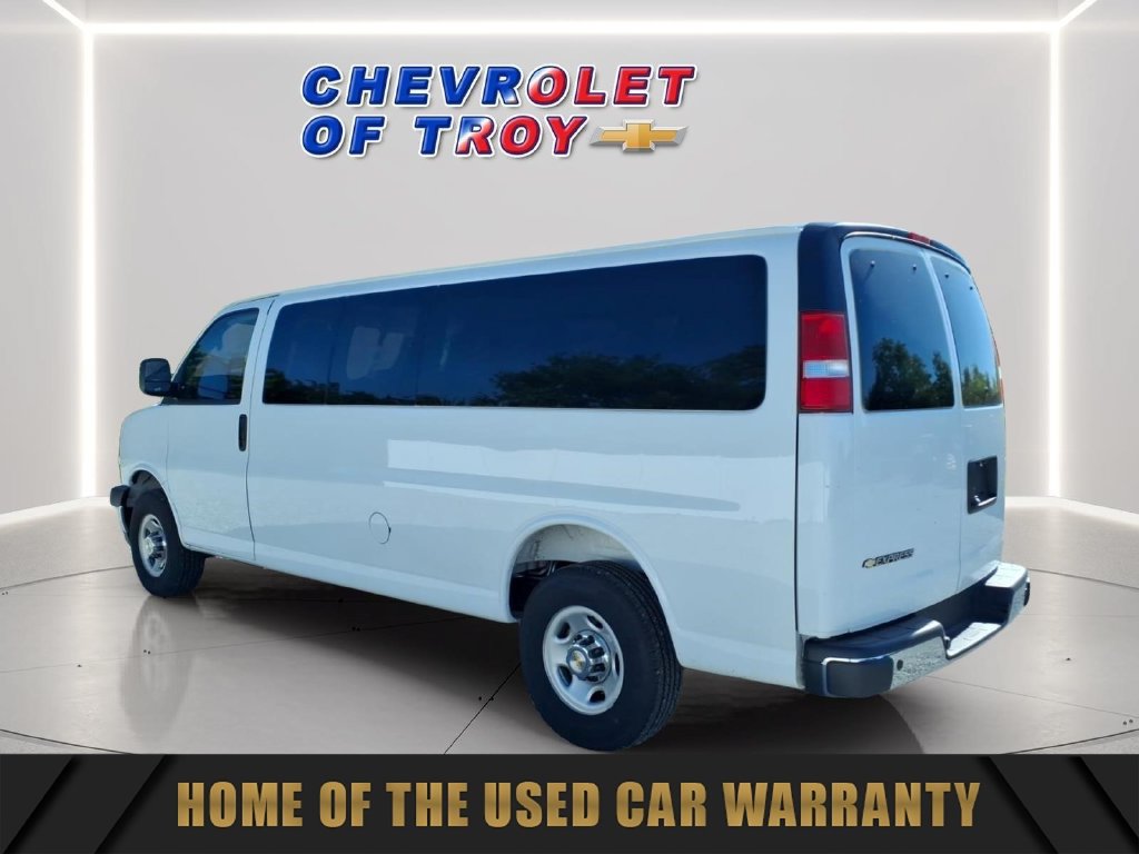 Certified 2025 Chevrolet Express 3500 LT w/ LT Preferred Equipment Group RWD image 7