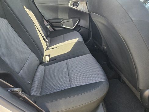 Certified 2022 Kia Soul LX FWD image 5