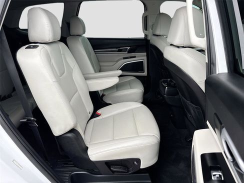 Used 2021 Kia Telluride S image 31