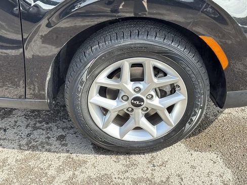 Used 2022 Kia Soul LX w/ Technology Package FWD image 9