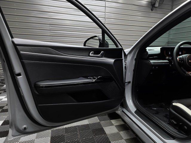Used 2025 Kia K5 GT-Line AWD/4WD image 32