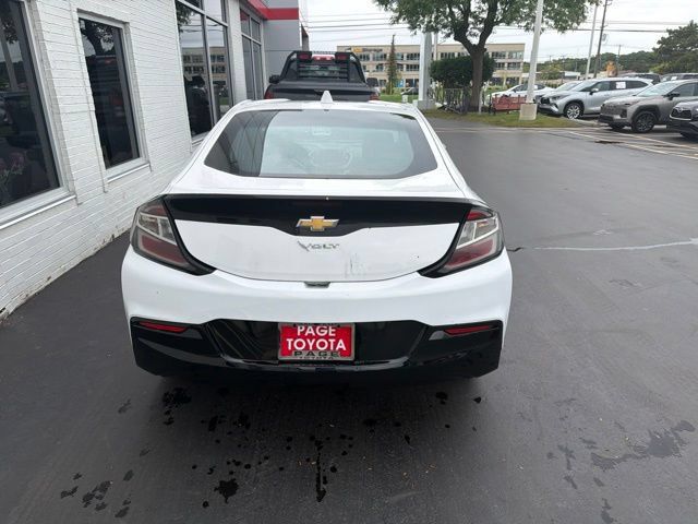 Used 2017 Chevrolet Volt LT w/ Comfort Package FWD image 3
