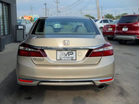 Used 2017 Honda Accord LX image 3