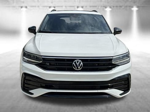 Certified 2024 Volkswagen Tiguan SE R-Line FWD image 8