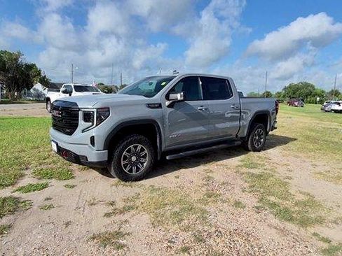 Certified 2024 GMC Sierra 1500 AT4 w/ Technology Package AWD/4WD image 4