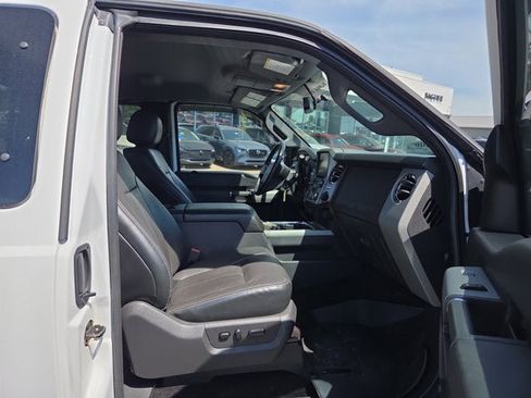 Used 2016 Ford F250 Lariat w/ Lariat Interior Package AWD/4WD image 14
