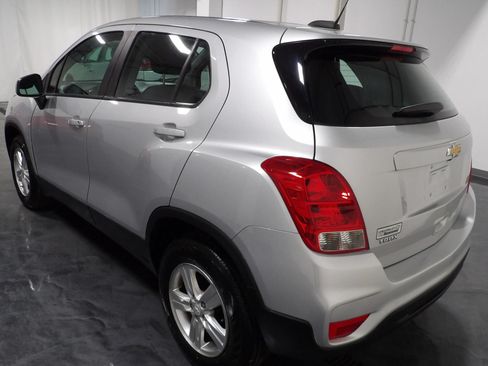 Used 2021 Chevrolet Trax LS FWD image 5