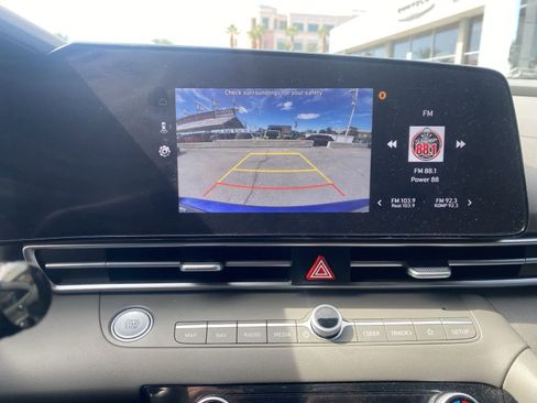 Used 2023 Hyundai Elantra SEL w/ Convenience Package image 15