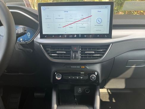 New 2026 Ford Escape SE w/ PHEV Premium Package image 23