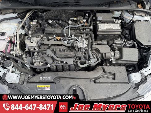 Used 2025 Toyota Corolla LE image 29