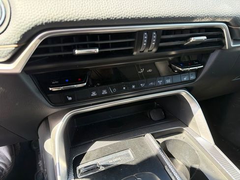 Used 2024 MAZDA CX-90 3.3 Turbo w/ Premium Package AWD/4WD image 19