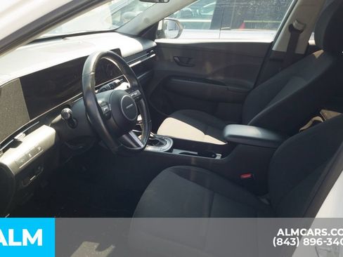 Used 2025 Hyundai Kona SEL AWD/4WD image 8