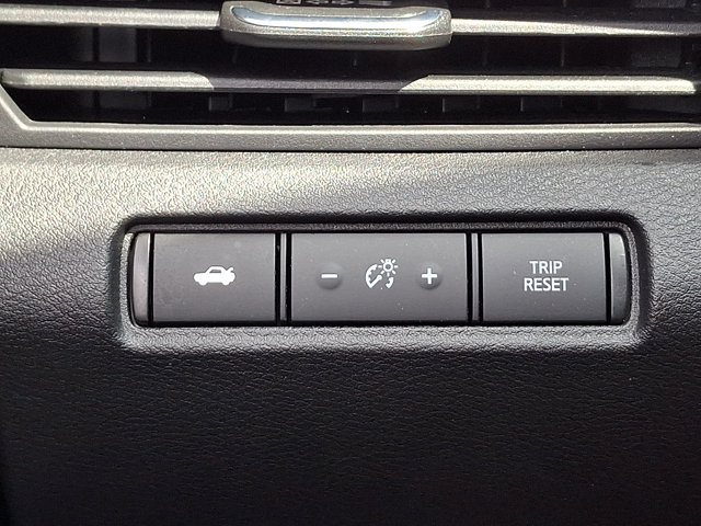 Used 2023 Nissan Altima 2.5 SR FWD image 24
