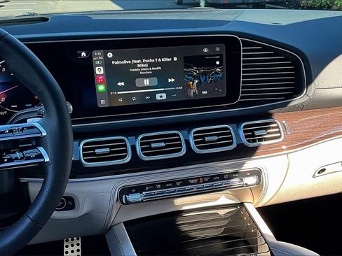 New 2026 Mercedes-Benz GLS 580 4MATIC image 7