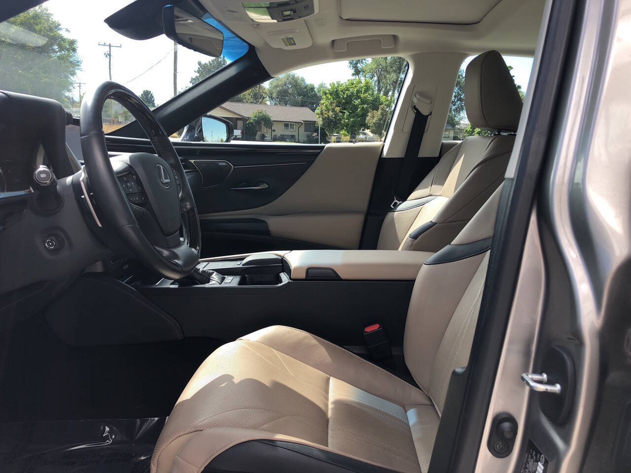 Used 2021 Lexus ES 300h w/ Accessory Package 2 FWD image 7