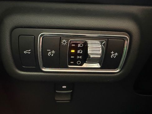 Used 2024 Lincoln Nautilus Reserve w/ Equipment Group 202A AWD/4WD image 25