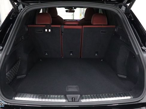 Used 2025 Audi SQ5 Premium Plus w/ Premium Plus Package image 28