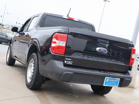 Used 2024 Ford Maverick XL image 3