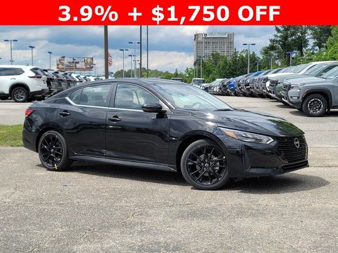 New 2025 Nissan Sentra SR w/ Midnight Edition image 2