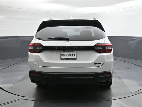 New 2026 Honda Pilot Sport image 5
