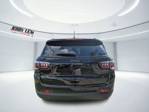 New 2026 Jeep Compass Latitude w/ Sun and Sound Group AWD/4WD image 4