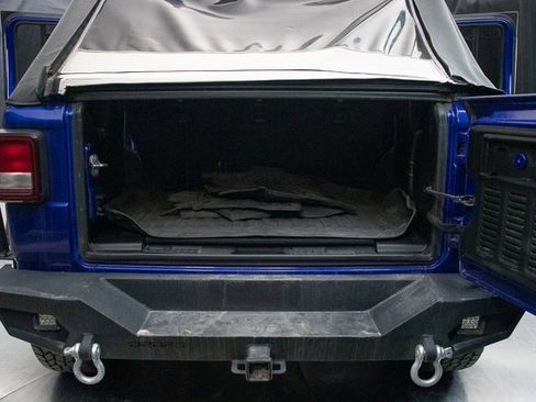 Used 2018 Jeep Wrangler Unlimited Sport image 18