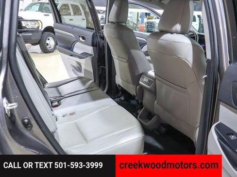 Used 2019 Toyota Highlander Limited FWD V6 1 Owner image 15