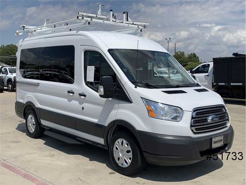Used 2018 Ford Transit 150 XLT image 3