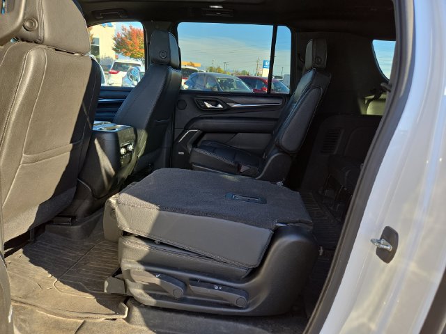 Used 2021 GMC Yukon XL Denali AWD/4WD image 32