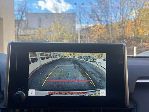 Used 2025 Toyota RAV4 LE image 17