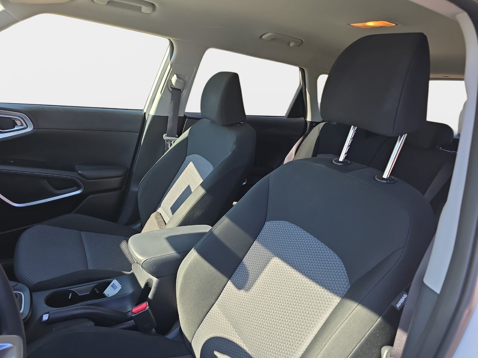 Used 2023 Kia Soul LX w/ LX Technology Package FWD image 8